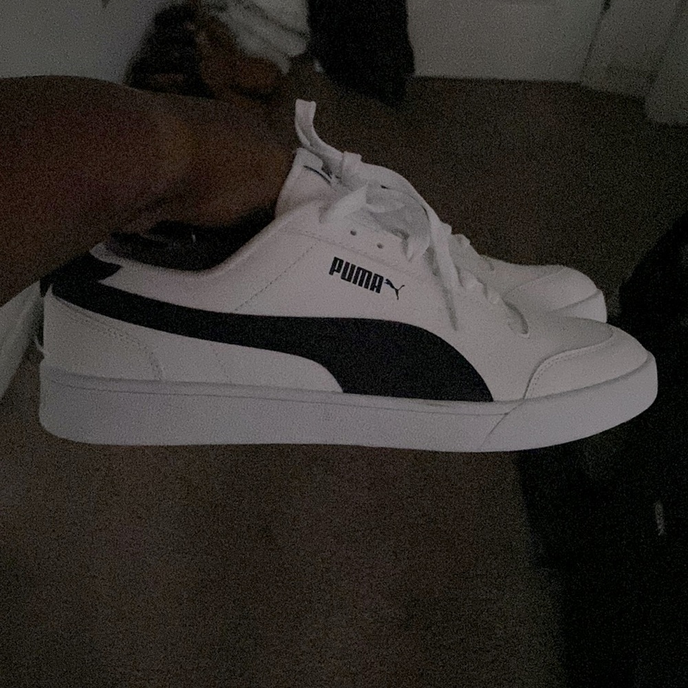 Low top pumas all white navy blue check never worn